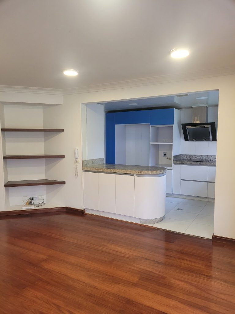 ARRIENDO APARTAMNETO EN SANTA BARBARA