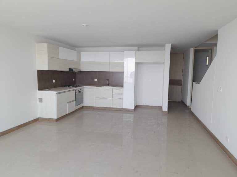 SE ALQUILA APARTAMENTO EN EL MAMEYAL OESTE DE CALI-PENTHOUSE DÚPLEX