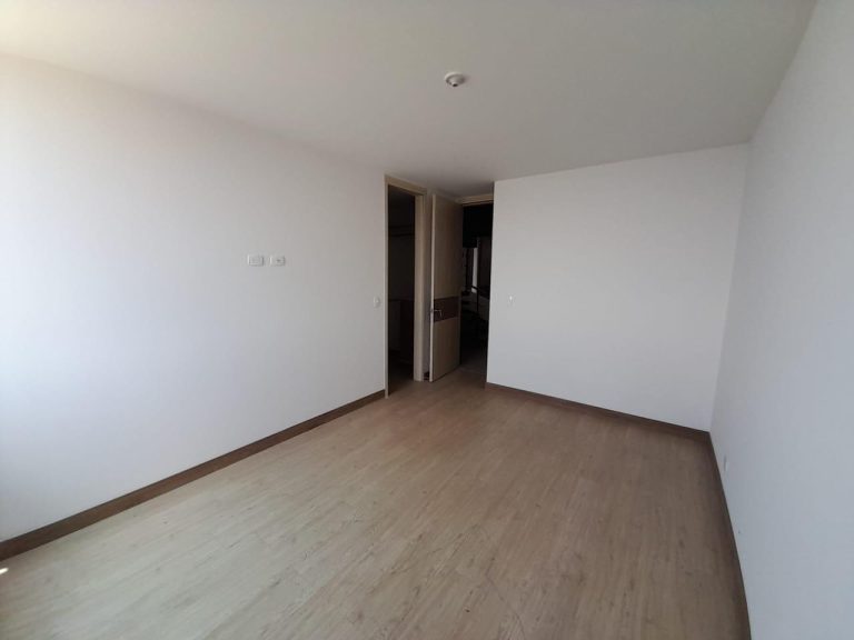 SE ALQUILA APARTAMENTO EN EL MAMEYAL OESTE DE CALI-PENTHOUSE DÚPLEX