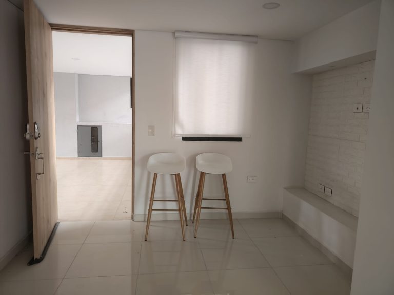 SE ARRIENDA O VENDE APARTAMENTO EDIFICIO SLAVIA-ALTICO