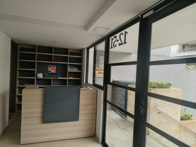 SE ARRIENDA O VENDE APARTAMENTO EDIFICIO SLAVIA-ALTICO