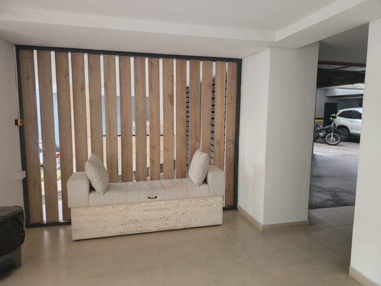 SE ARRIENDA O VENDE APARTAMENTO EDIFICIO SLAVIA-ALTICO