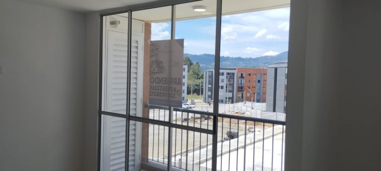 APARTAMENTO EN ARRIENDO EN LA CEJA CON ASCENSOR PARA ESTRENAR.