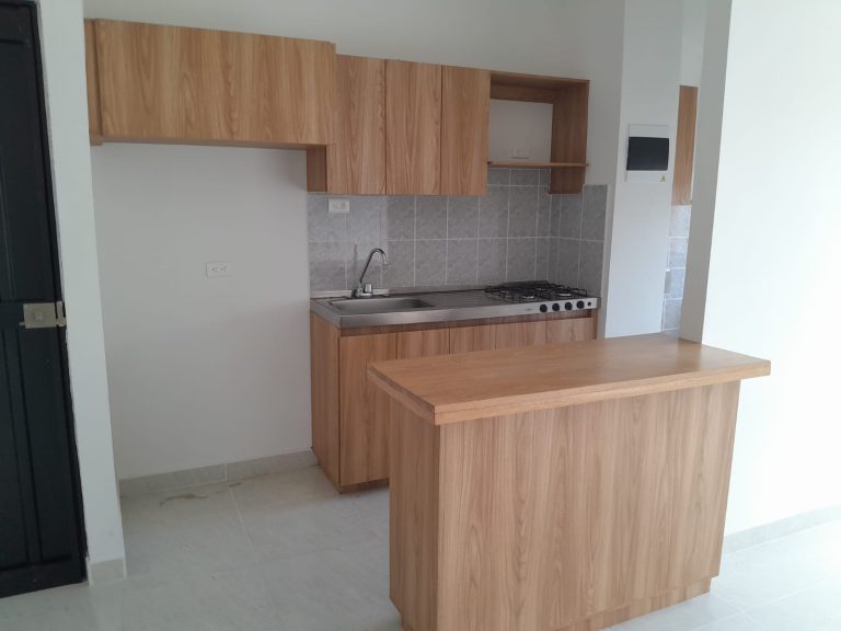 APARTAMENTO EN ARRIENDO EN LA CEJA, SECTOR CENTRO.