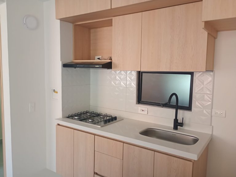 APARTAMENTO EN VENTA O ARRIENDO SEGUNDO PISO INTERNO EN LA CEJA ANT