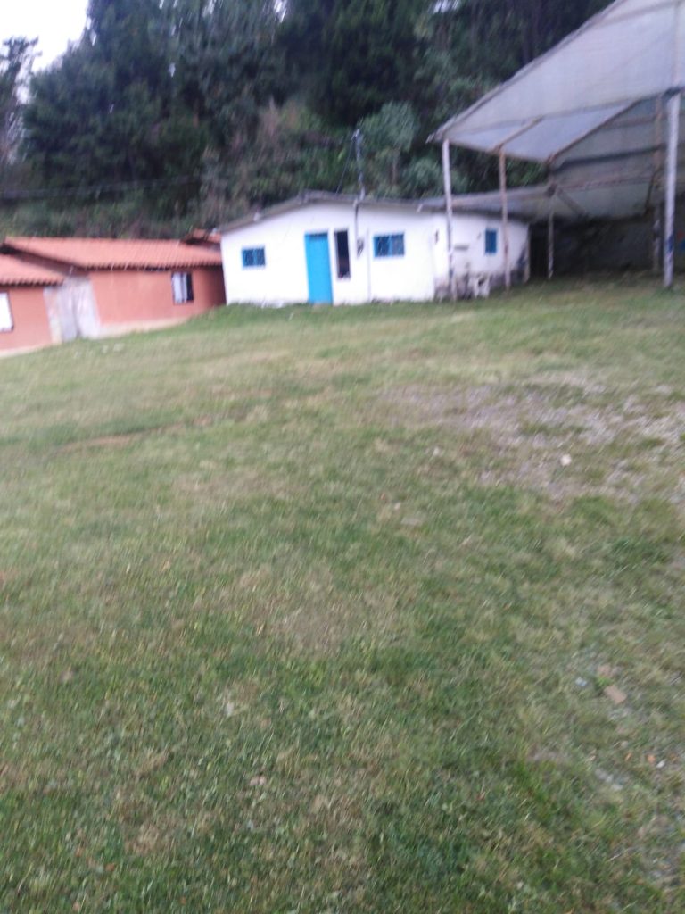 CASA FINCA EN ARRIENDO EN GUARNE A BORDE DE LA AUTOPISTA