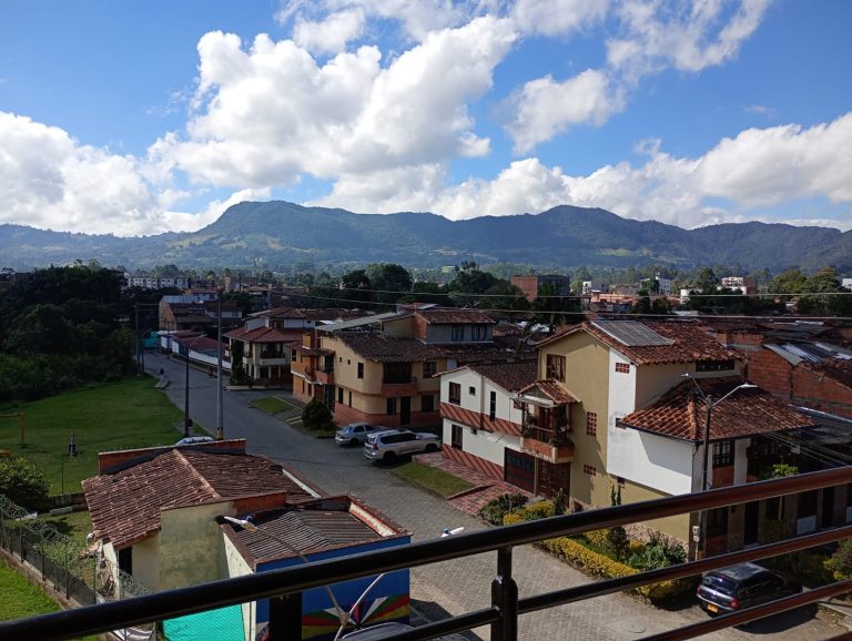 APARTAMENTO VENTA O ARRIENDO CUARTO PISO, EN LA CEJA ANTIOQUIA