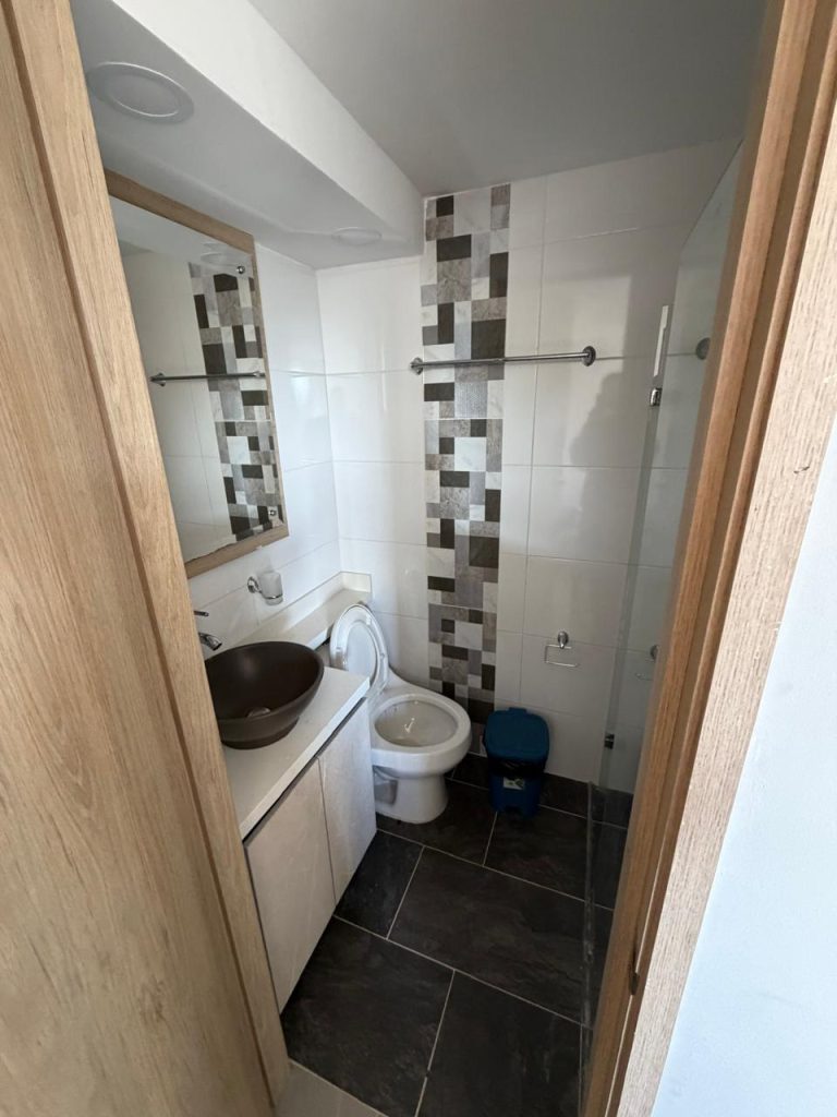 APARTAMENTO EN ARRIENDO EN RIONEGRO, UNIDAD RIOVIVO