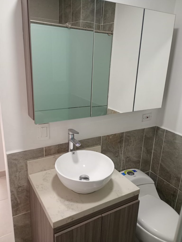 APARTAMENTO EN VENTA O ARRIENDO, QUINTO PISO CON ASCENSOR – EN LA CEJA