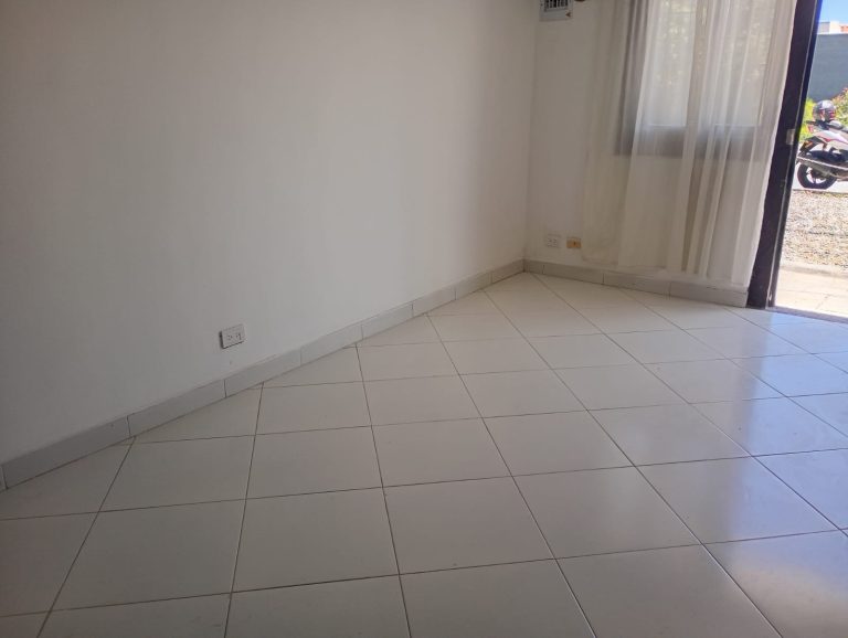 CASA EN ARRIENDO PRIMER PISO, EN LA CEJA ANTIOQUIA
