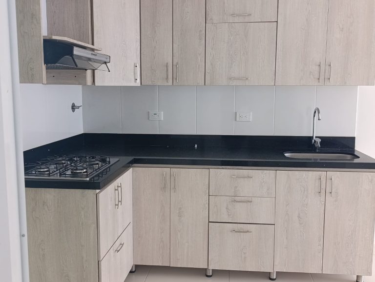 APARTAMENTO EN SEGUNDO PISO EN ARRIENDO EN LA CEJA