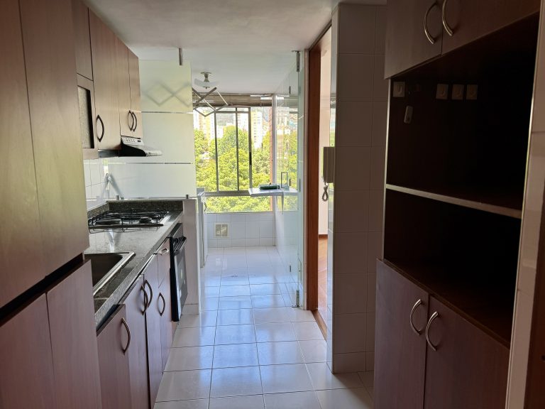 ARRIENDO APTO CEDRITOS 110M2