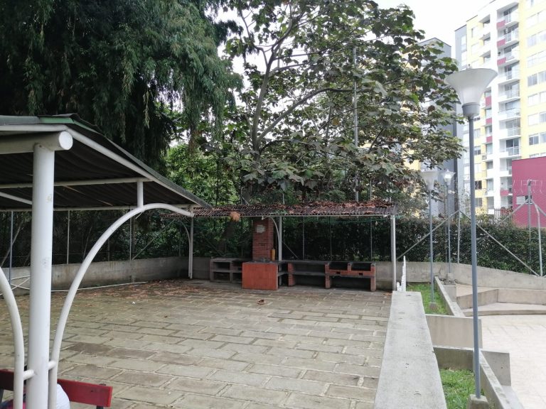 ARRIENDO APARTAMENTO EN DOSQUEBRADAS CERCA A MAKRO