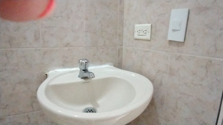 ARRIENDO APARTAESTUDIO LA PRIMAVERA MANIZALES | EN UNA CASA
