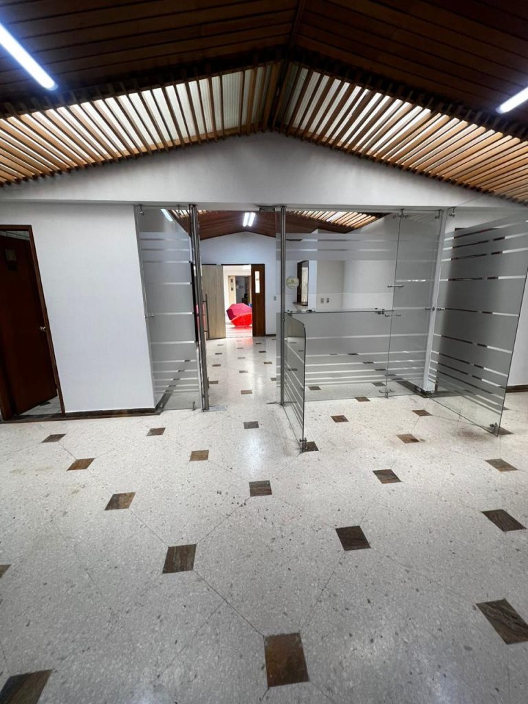 Oficina en Arriendo