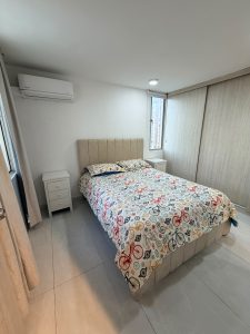 Arriendo hermoso apto amoblado cerca al malecon