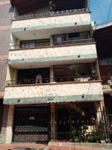 alquilo_casa_barrio_cabanitas_1576092192-6563_9662.jpg
