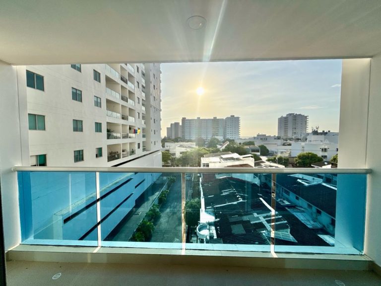 Se Arrienda Apto en CIELO MAR ZONA NORTE de 89 M2 ( Sin amoblar)