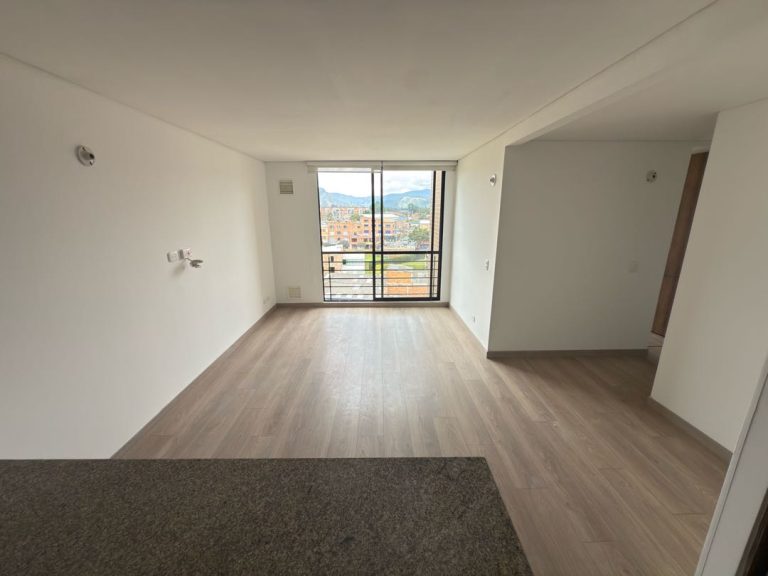 Arriendo apartamento piso 7 vista externa en el centro de Cajicá