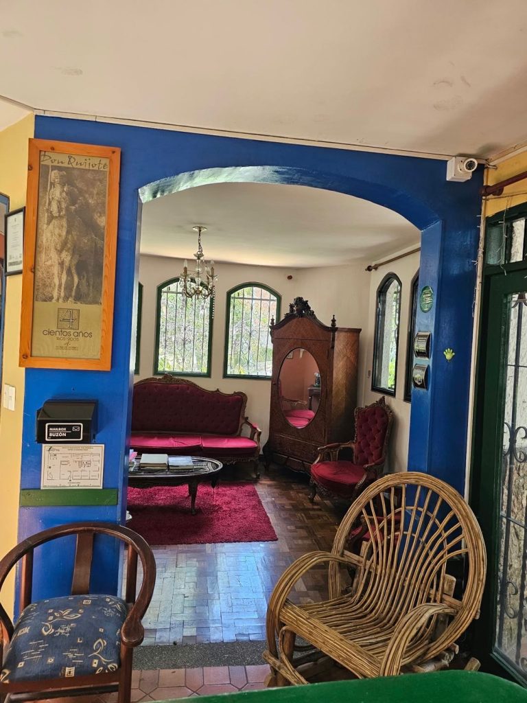 Arriendo hotel oficinas. El Poblado, Milla de Oro.