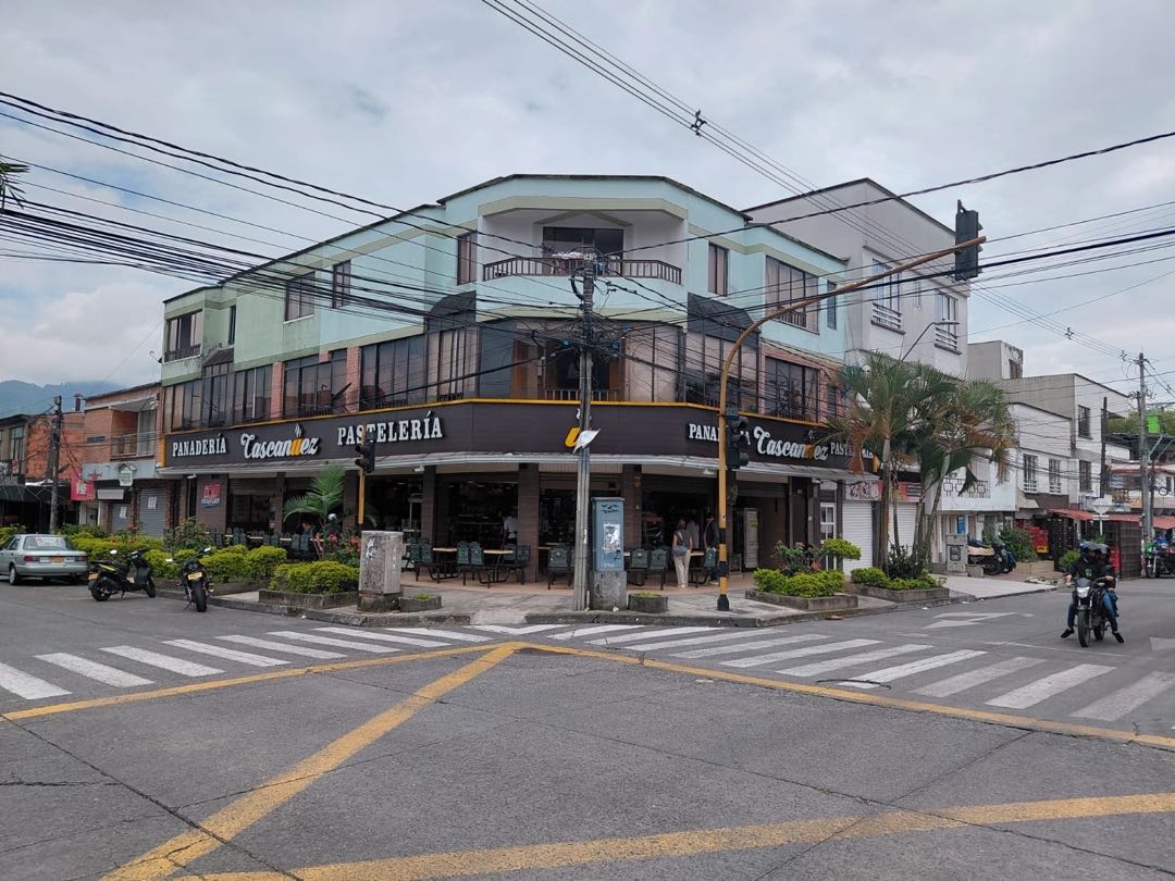 Arriendo local en Dosquebradas piso 2