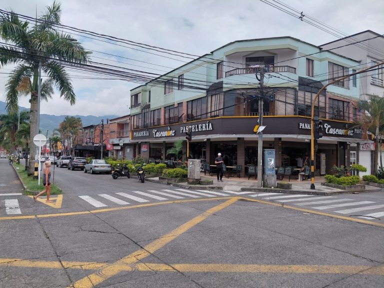 Arriendo local en Dosquebradas piso 2