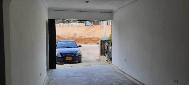 Casa en alquiler norte de cali barrio floralia con local comercial