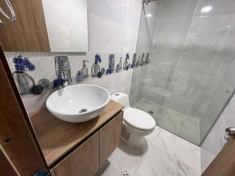 SE ALQUILA APARTAESTUDIO EN CALI VALLE DEL LILI EDIFICIO REMODELADO