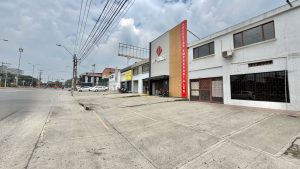 se_alquila_local_comercial_en_1786324575-2785_8360.jpeg