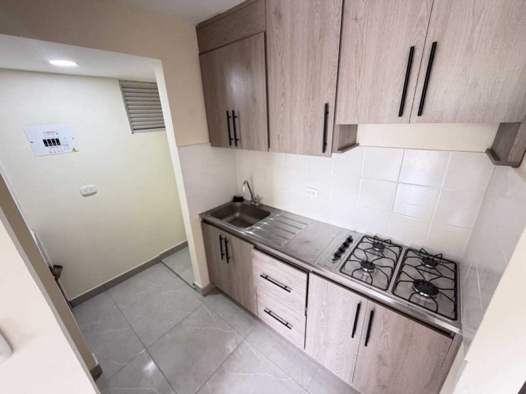 SE ARRIENDA APARTAMENTO DE 3 HABITACIONES – SECTOR SUR