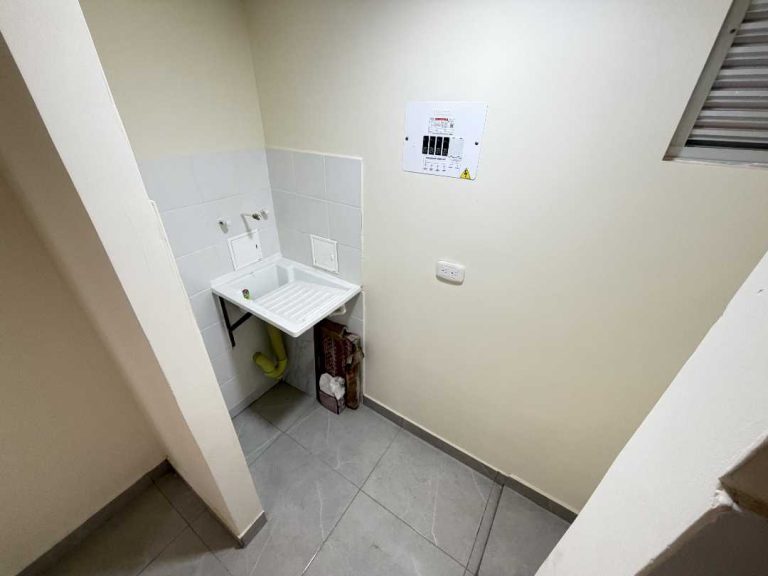 SE ARRIENDA APARTAMENTO DE 3 HABITACIONES – SECTOR SUR