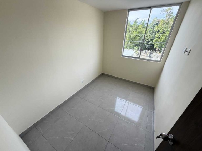 SE ARRIENDA APARTAMENTO DE 3 HABITACIONES – SECTOR SUR
