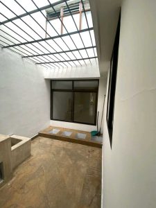 vendo_amplia_casa_en_laureles_1745439067-6713_8788.jpeg