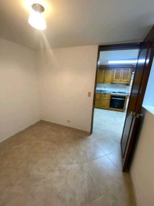 vendo_amplia_casa_en_laureles_1745439076-0074_113.jpeg