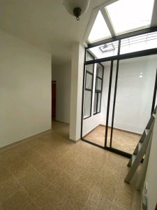 vendo_amplia_casa_en_laureles_1745439096-1614_4459.jpeg