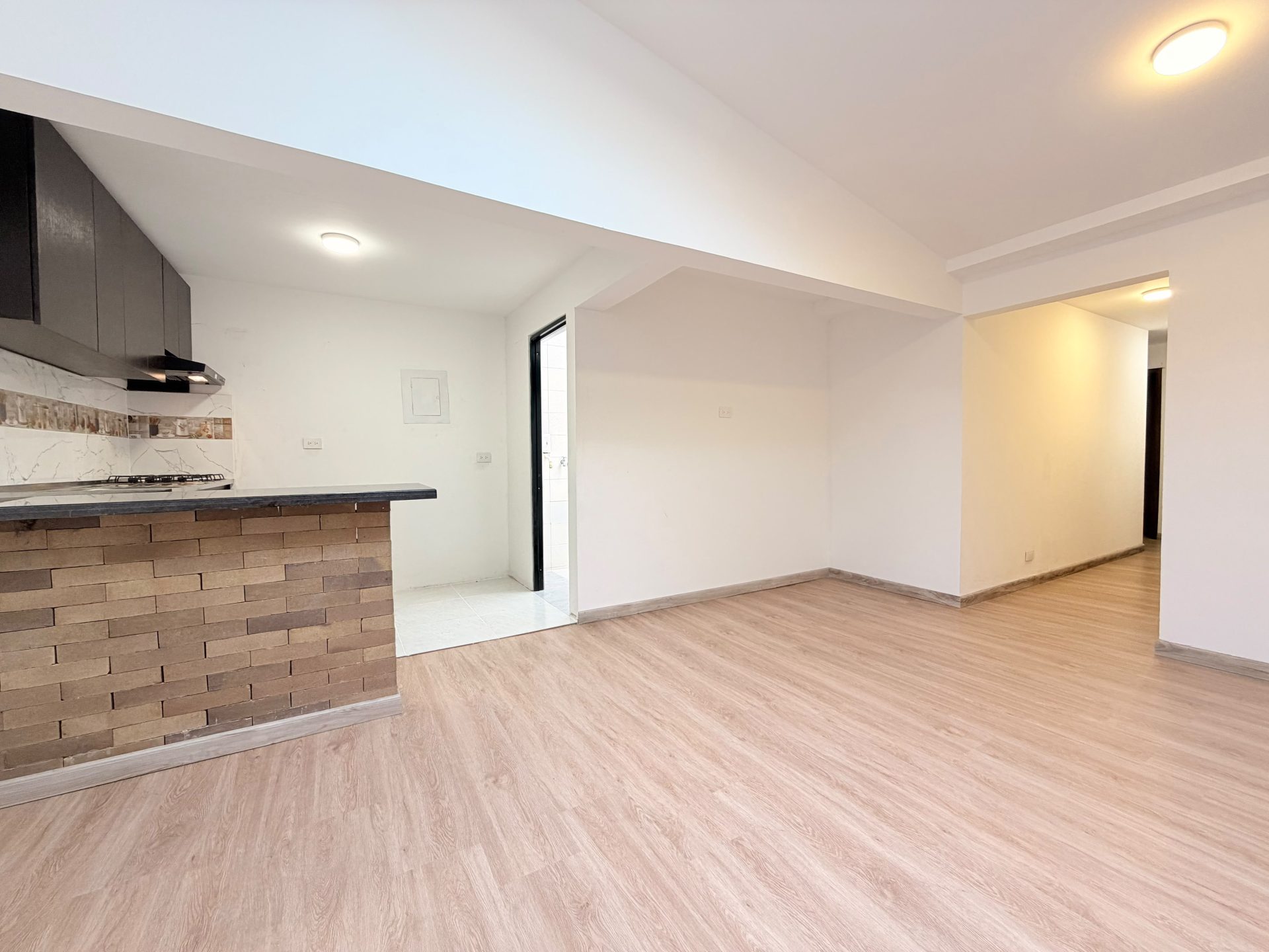Arriendo Apto en Cota Centro – $2.700.000 con servicios incluidos