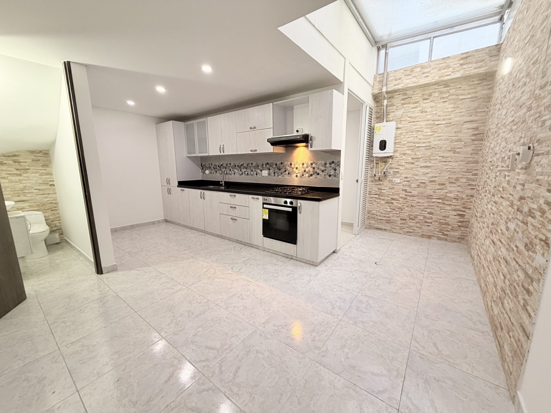 Arriendo Casa Cota conjunto Cerrado $ 3.500.000