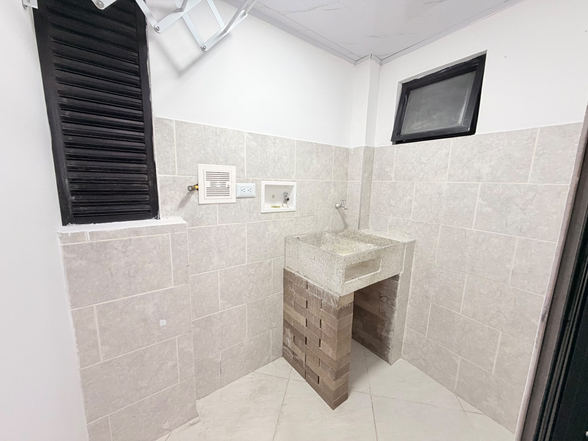 Arriendo Apto Cota $ 1.400.000