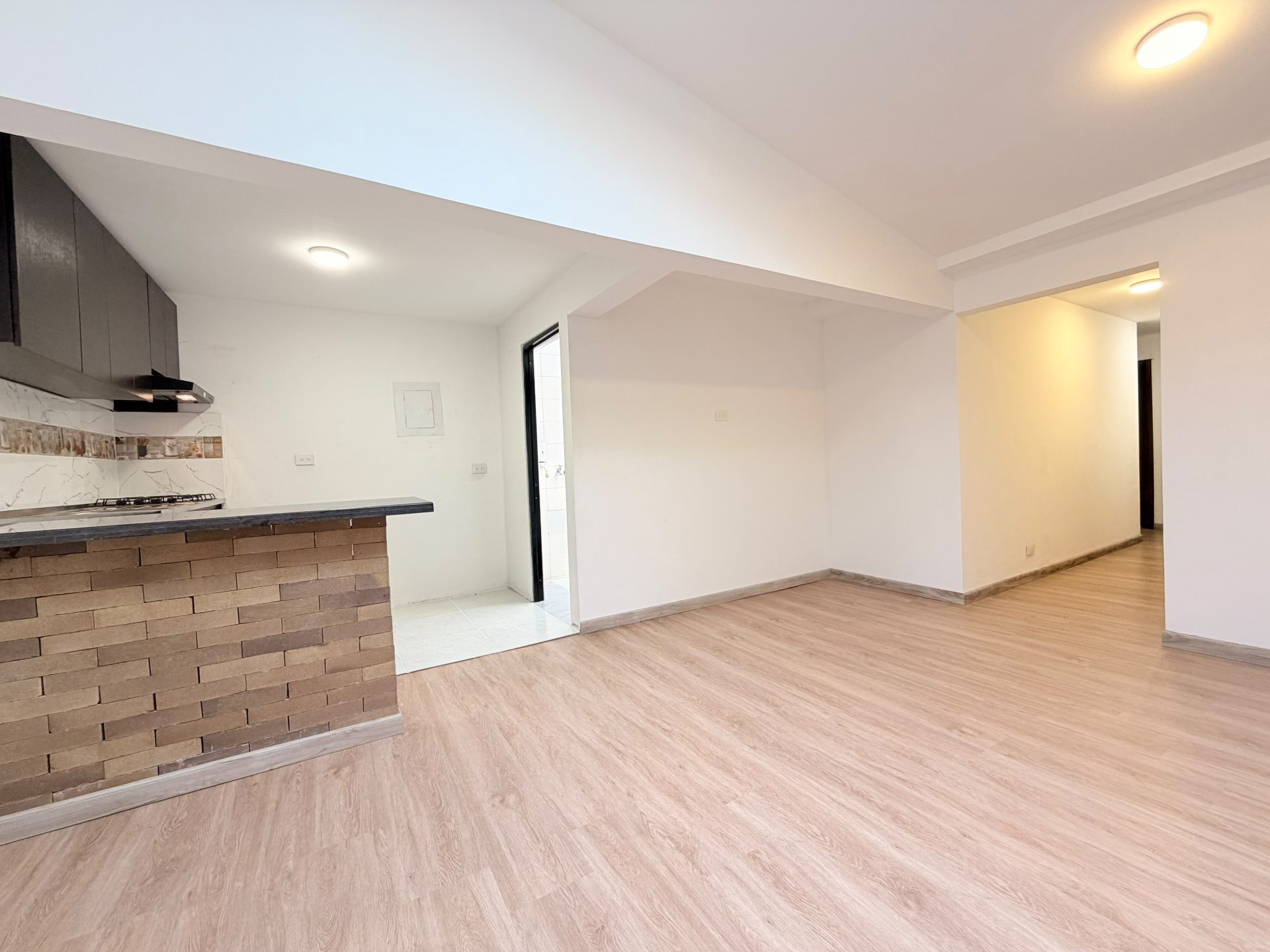 Arriendo Apto en Cota Centro – $2.700.000 con servicios incluidos