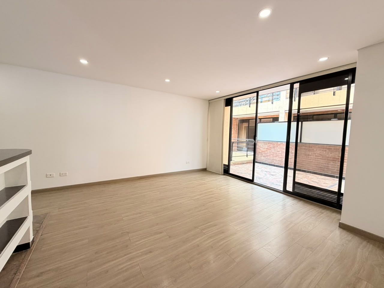 Arriendo Apto Cota Conjunto Cerrado con Ascensor $ 2.900.000
