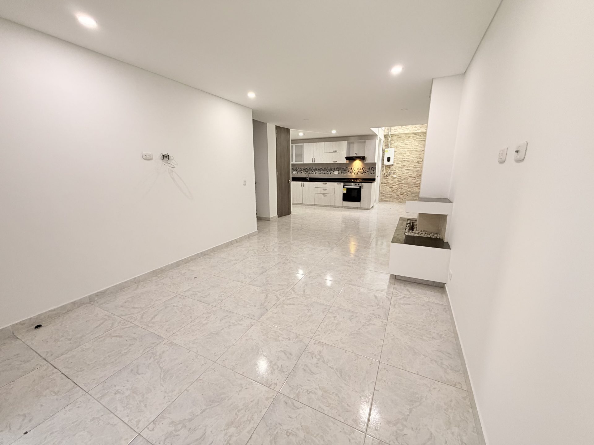 Arriendo Casa Cota conjunto Cerrado $ 3.500.000