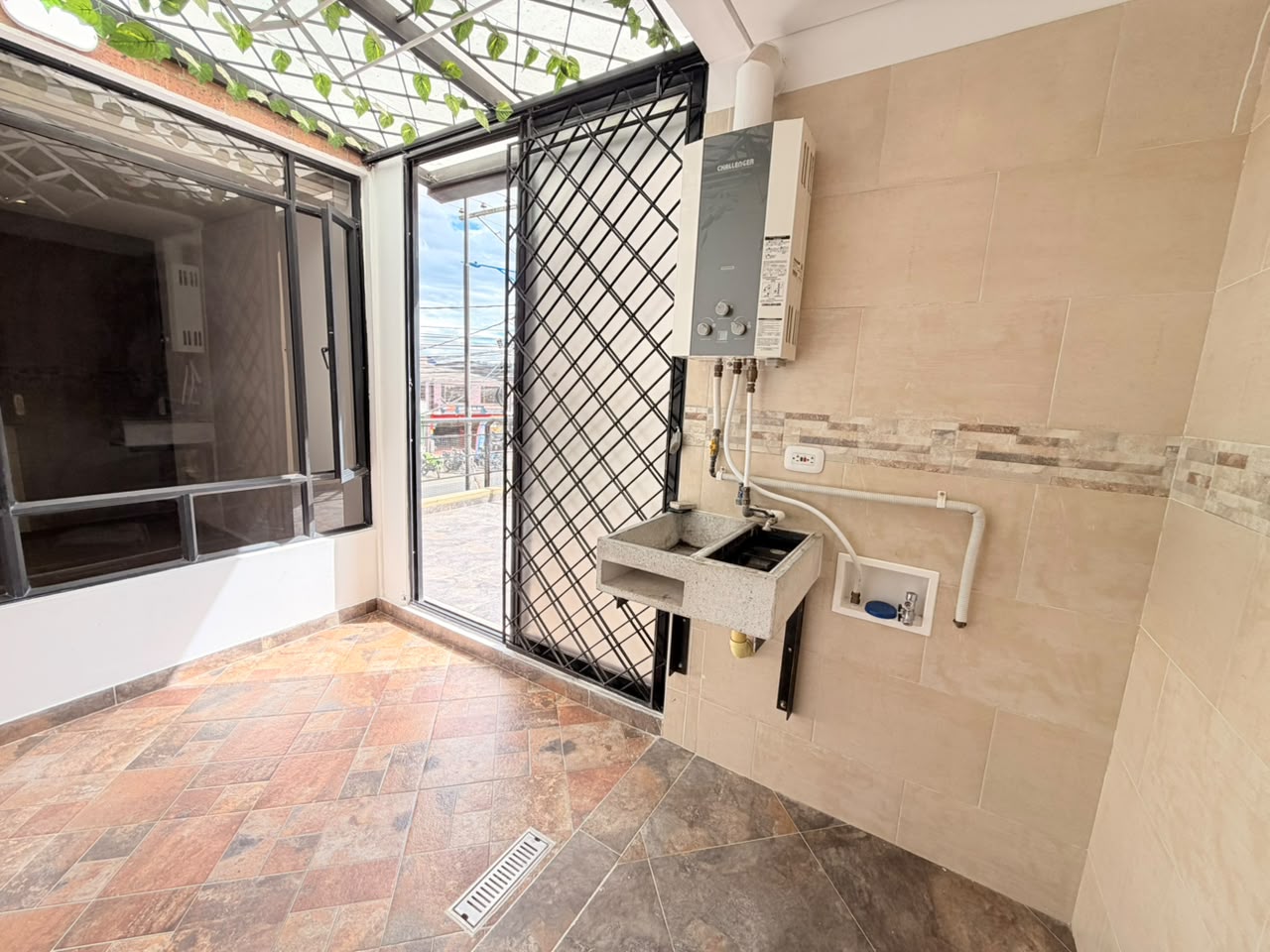 Arriendo Apto Cota Conjunto Cerrado con Ascensor $ 2.900.000