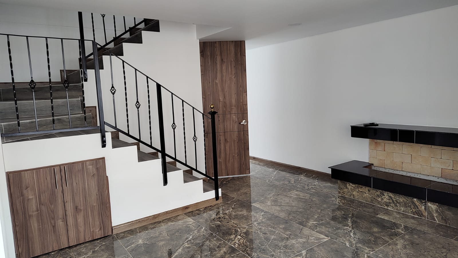 Arriendo Casa Cota Urbana $ 3.200.000