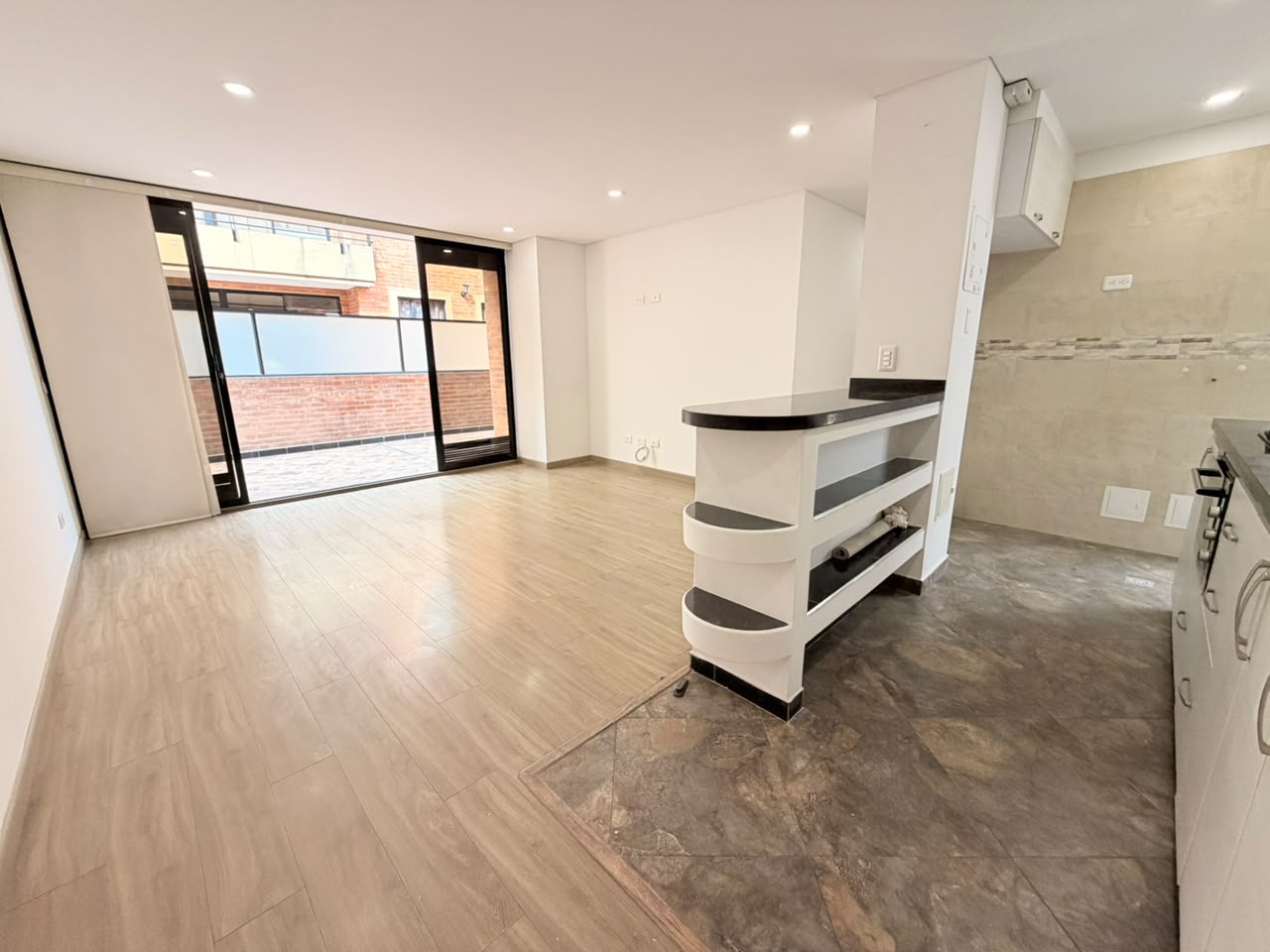 Arriendo Apto Cota Conjunto Cerrado con Ascensor $ 2.900.000