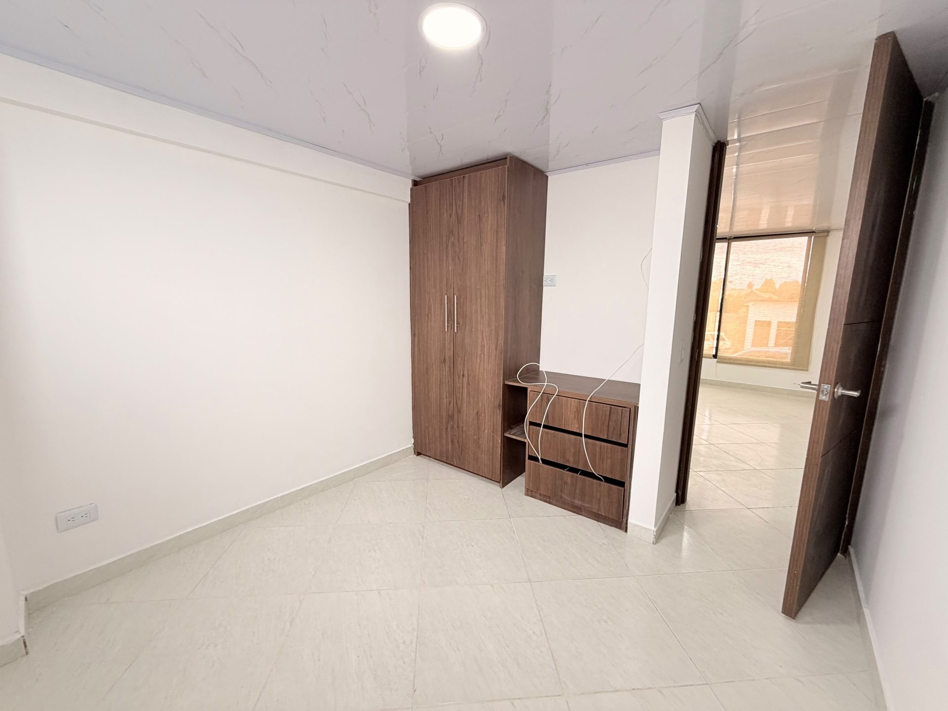 Arriendo Apto Cota $ 1.400.000