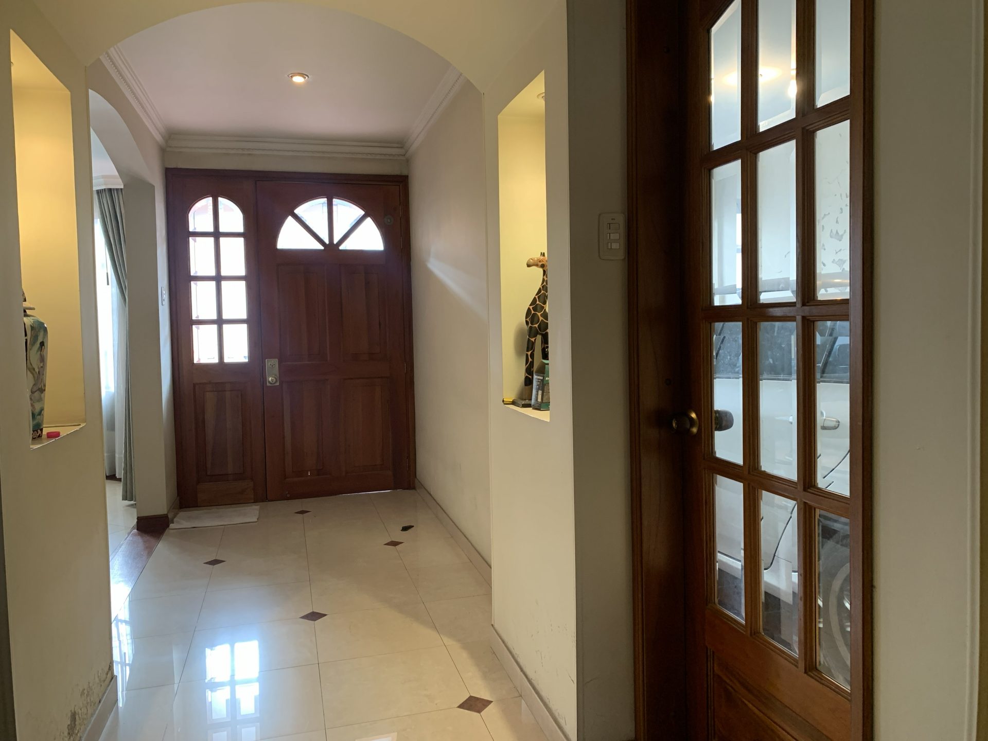 ARRIENDO CASA COMERCIAL 250 M2 – CENTRO HISTORICO – CHIA