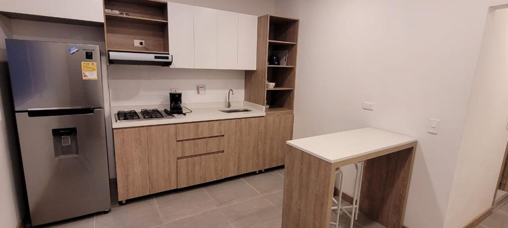 APARTAESTUDIO AMOBLADO EN ARRIENDO – CERCA DE LA 70, POR EL ESTADIO