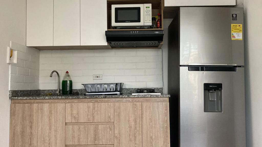 APARTAESTUDIO AMOBLADO EN ARRIENDO EN FLORIDA NUEVA CERCA DE LA 70