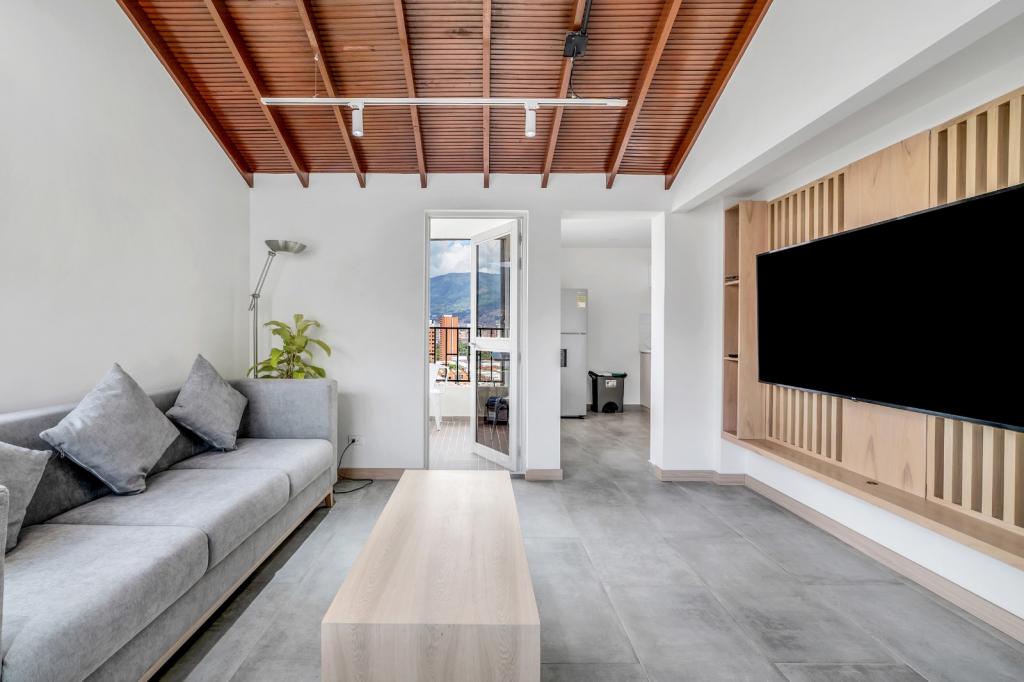 Penthouse Amoblado en Arriendo- Estadio