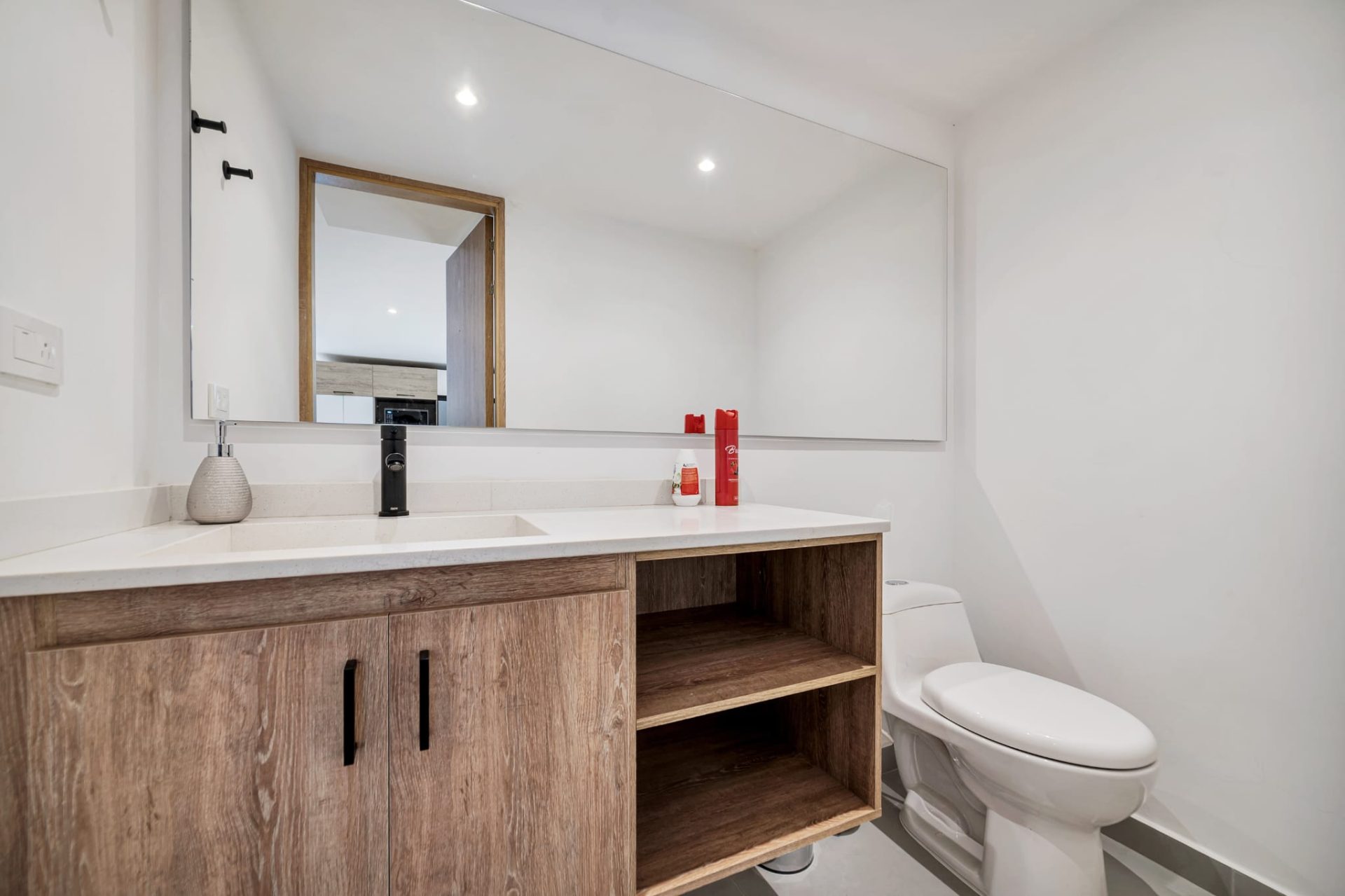 APARTAMENTO AMOBLADO EN VENTA ARRIENDO-EL POBLADO